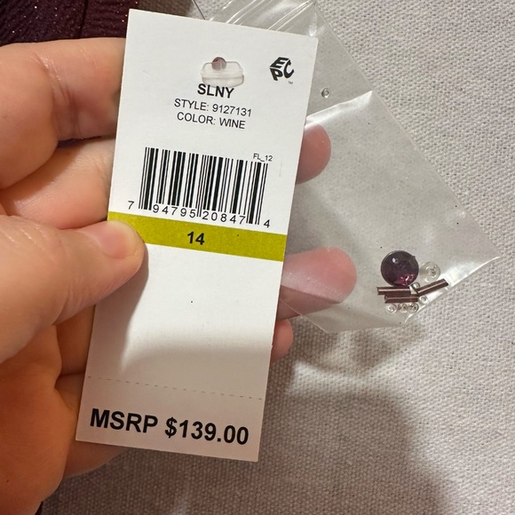 NWT SLNY Cap Sleeve Glitter Faux Wrap Gown - size 14 - Picture 6 of 7